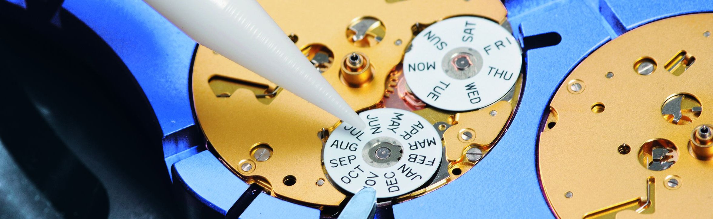 Assembly of Swiss Made watch movements 5040.F of the Ronda startech line.